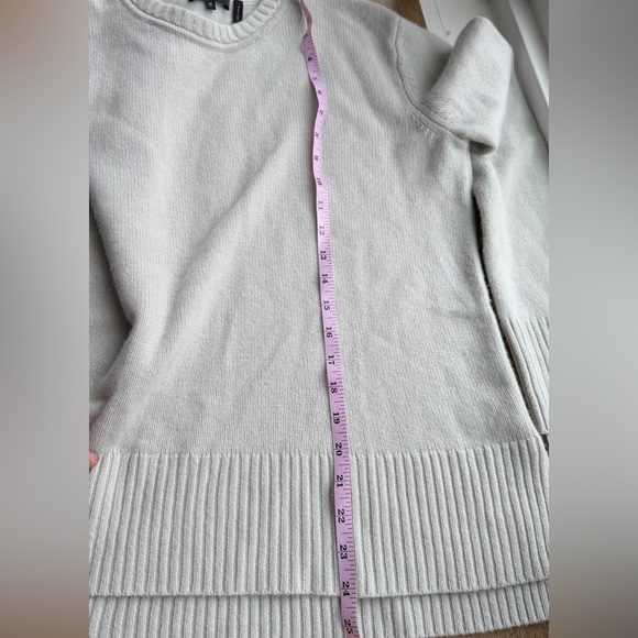 Theory Women’s  Light Gray Cashmere Sweater Size M - Picture 6 of 7